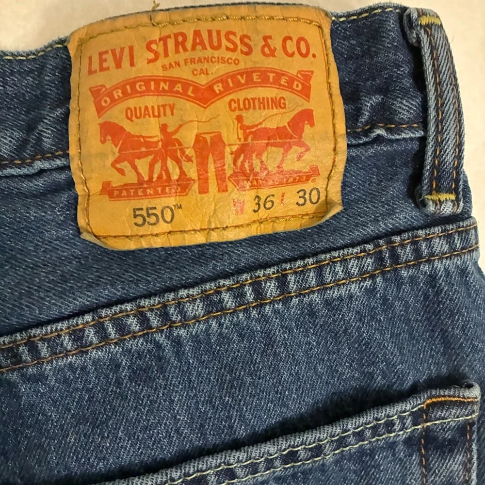 Levis‎ 550 Jeans Mens 36x30 (Fits 36x29) Relaxed Fit Dark Wash Denim Work Pants